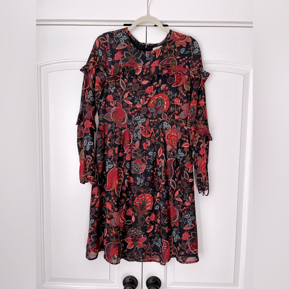 LOFT Floral Dress with Ruffle Details - Size 4